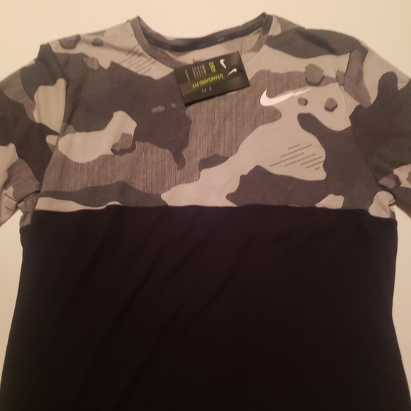 Nike Dry Legend Camo Black Top Half Print Tee - Picture 8 of 16